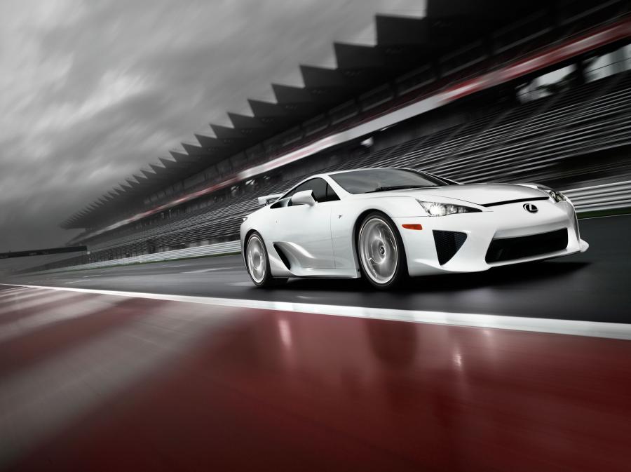  Lexus LF-A 2010 года  (фото 38 из 213)